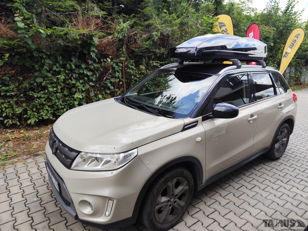 Boxy Suzuki Vitara III 2022