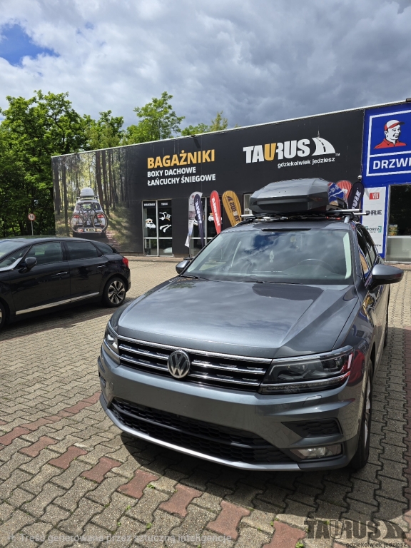 Boxy Volkswagen Tiguan Allspace 2024