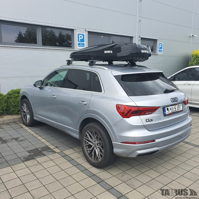 Boxy Audi Q3 2022