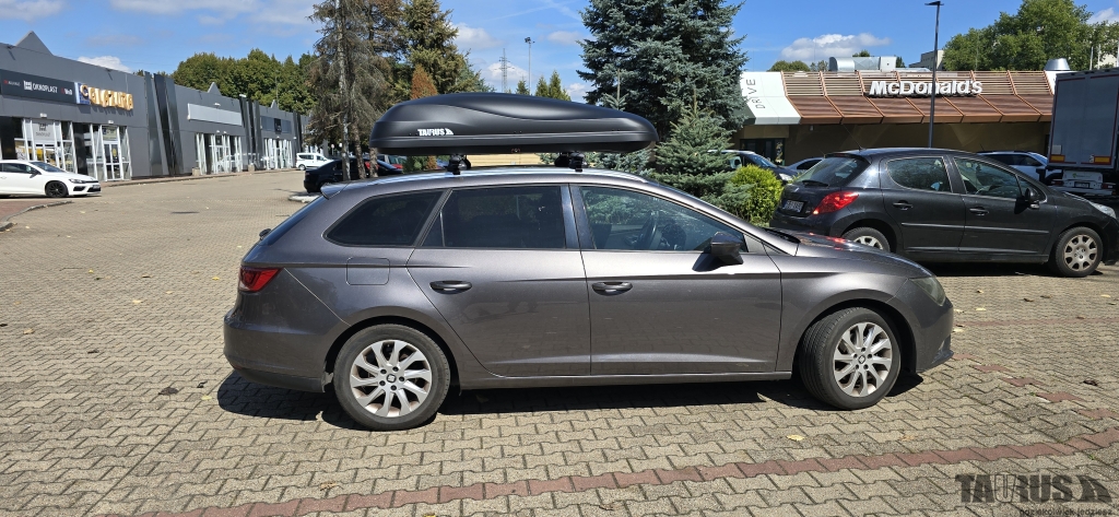 Boxy Seat Leon ST (III) 2018