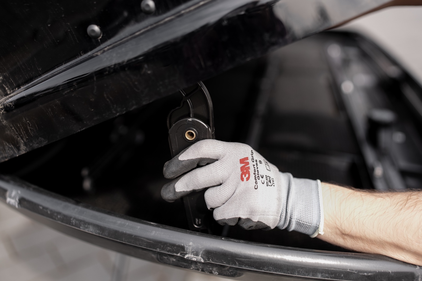 Serwis boxów dachowych w salonie Taurus Mikołów