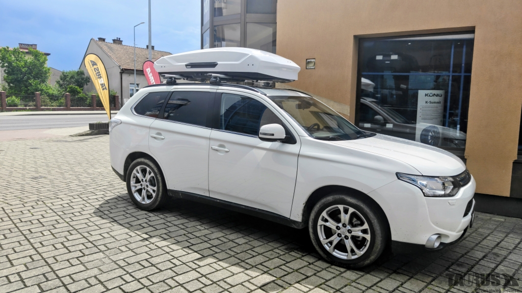 Boxy Mitsubishi Outlander III 2017