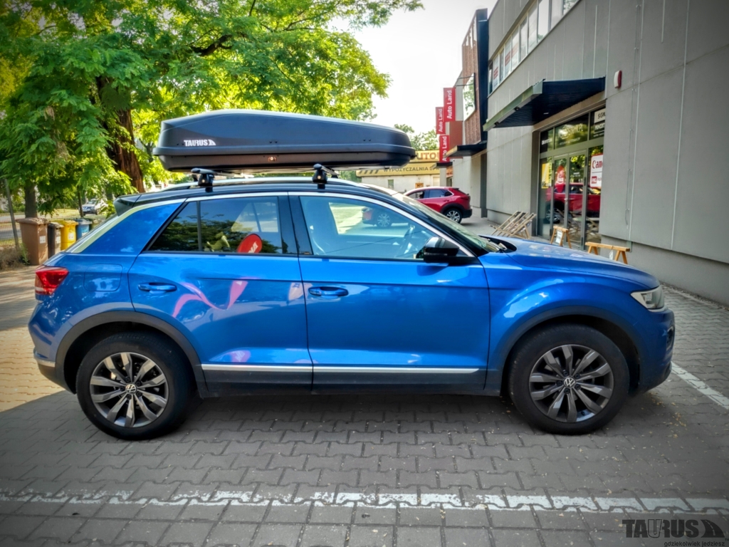 Boxy Volkswagen T-Roc I 2023