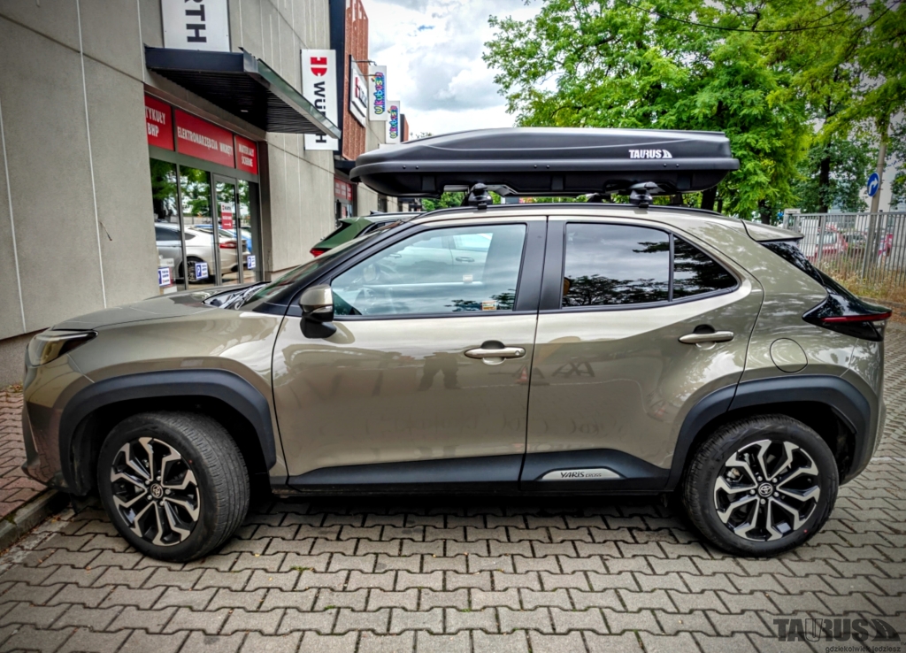 Boxy Toyota Yaris Cross 2023
