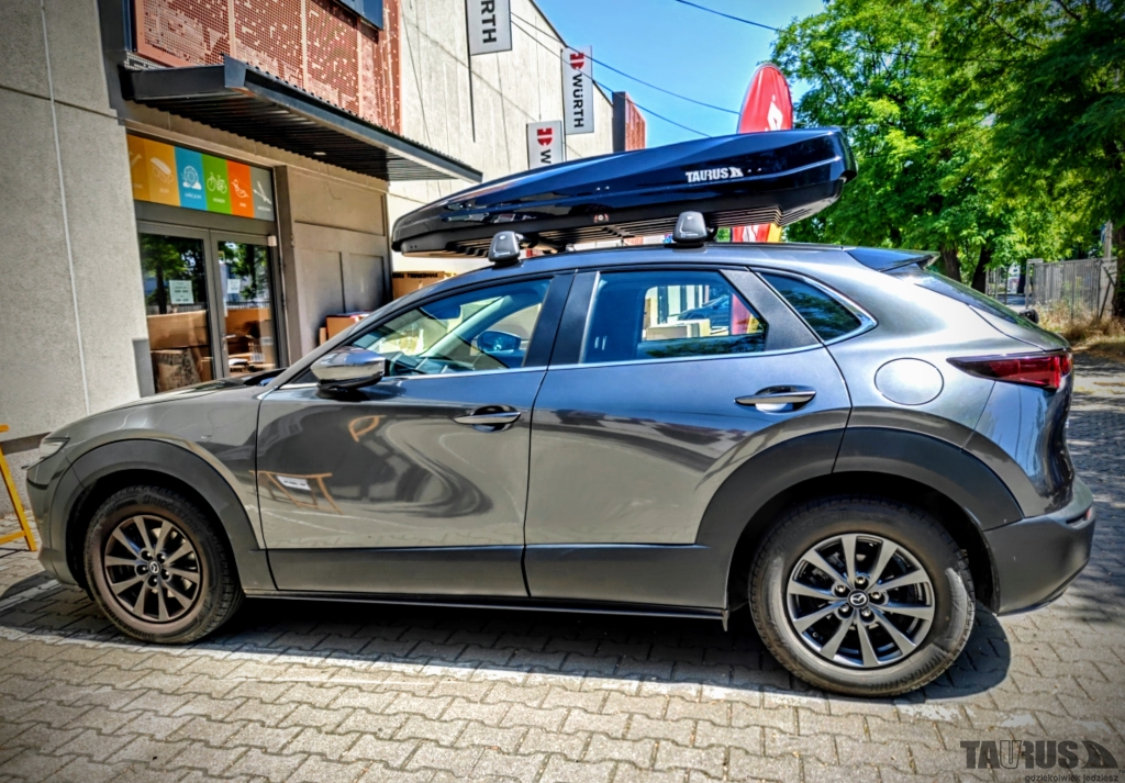 Boxy Mazda CX-30 2023